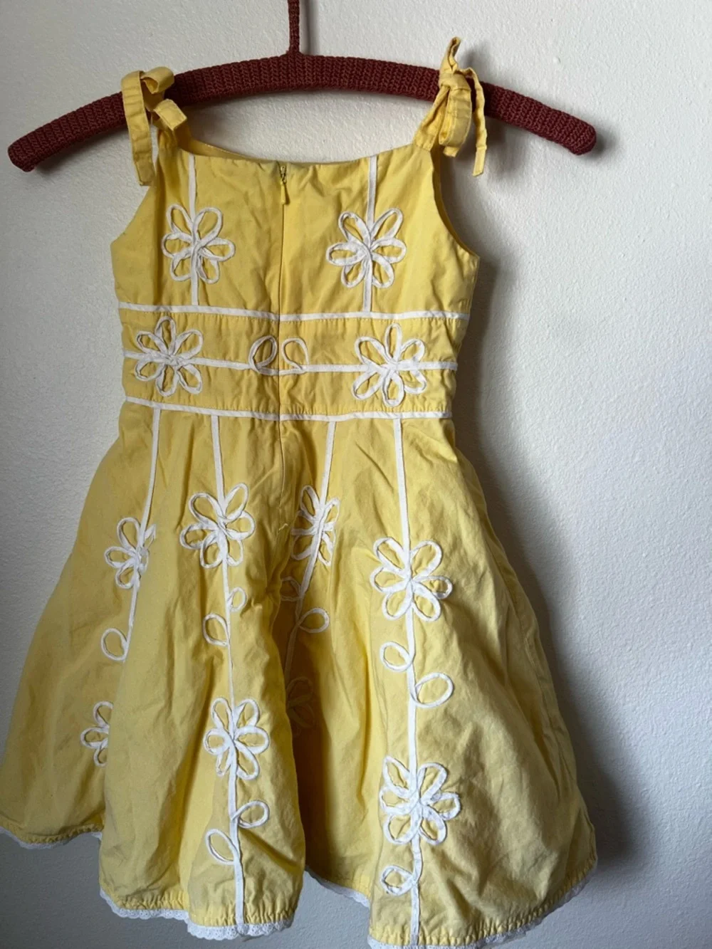 The Children’s Place Yellow Floral Embroidered Dress Size 5 Easter Spring Party - Picture 3 of 4